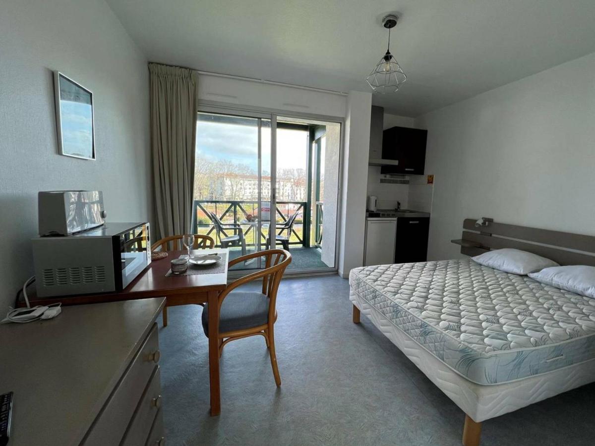 Studio Lilas A Cambo-Les-Bains : Terrasse, Parking, Proche Thermes, Internet, Animaux Acceptes - Fr-1-495-96 Exteriér fotografie